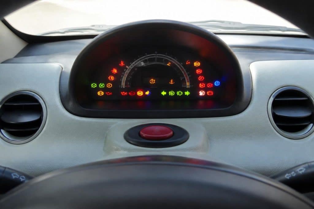 découvrez la signification des couleurs des voyants sur votre twingo 2 et trouvez des solutions rapides pour régler les problèmes courants.